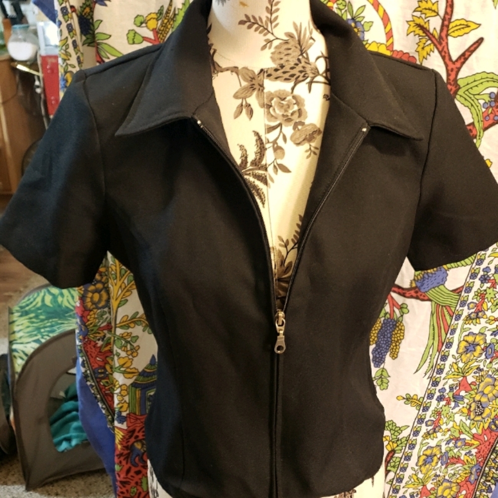 Black Padded Shoulder Zip up Short Blouse